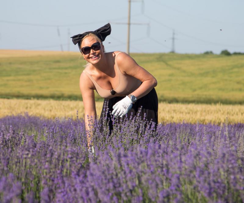 Vica Blochina, copleșită de amintiri la ”Poftiți la Nea Mărin”: ”M-am simțit ca în Cambodgia”