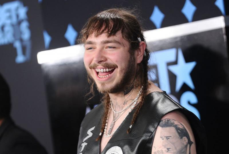Rapperul Post Malone, cel care a făcut show cu hitul „Rockstar”, la un pas de o tragedie cumplită! Fanii încă nu și-au revenit din șoc!