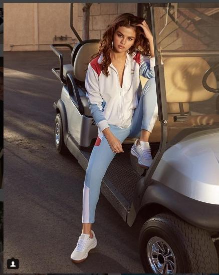 Din ce mai fac bani oamenii... deja bogaţi! Cât câştigă Selena Gomez dintr-o singură postare pe Instagram. Suma este URIAŞĂ!!!