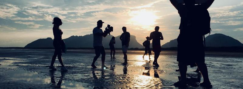 Tot ce nu se ştia despre ”Insula iubirii”: S-au consumat 10.000 de porţii de mâncare, s-au trimis 5 tone de echipamente, s-au băut 1,5 tone de cafea