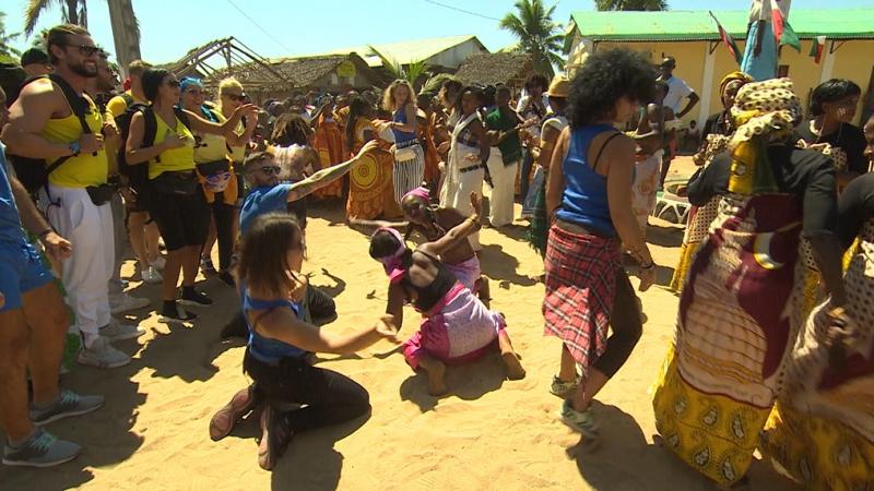 Dansurile din Madagascar i-au pus în dificultate pe concurenții din ”Ultimul Trib”