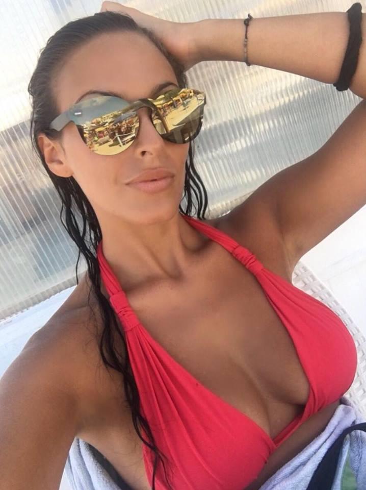 UNA PE ZI! Elisa, cea mai sexy prezență de la cursele de MotoGP! Imagini demențiale cu modelul italian