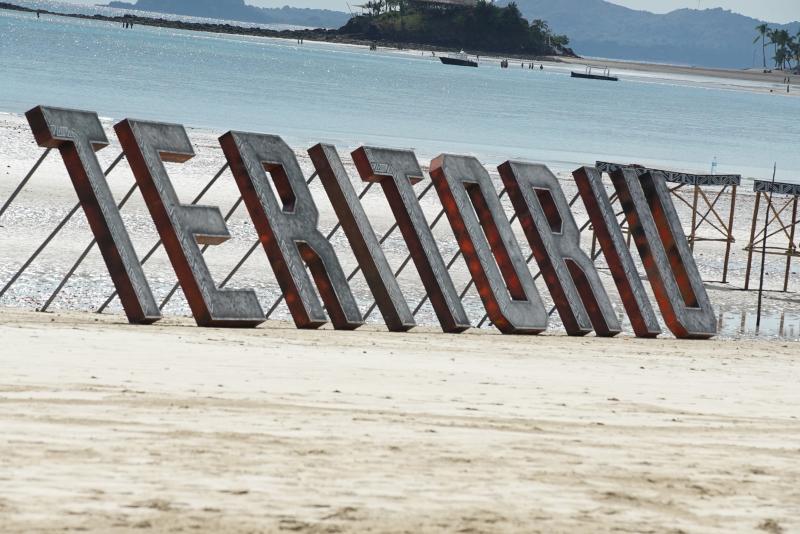 Mersul pe apă, proba de FOC a zilei! "Prinde-mă de păr! Ia părul, măi! Îi distrugem!"