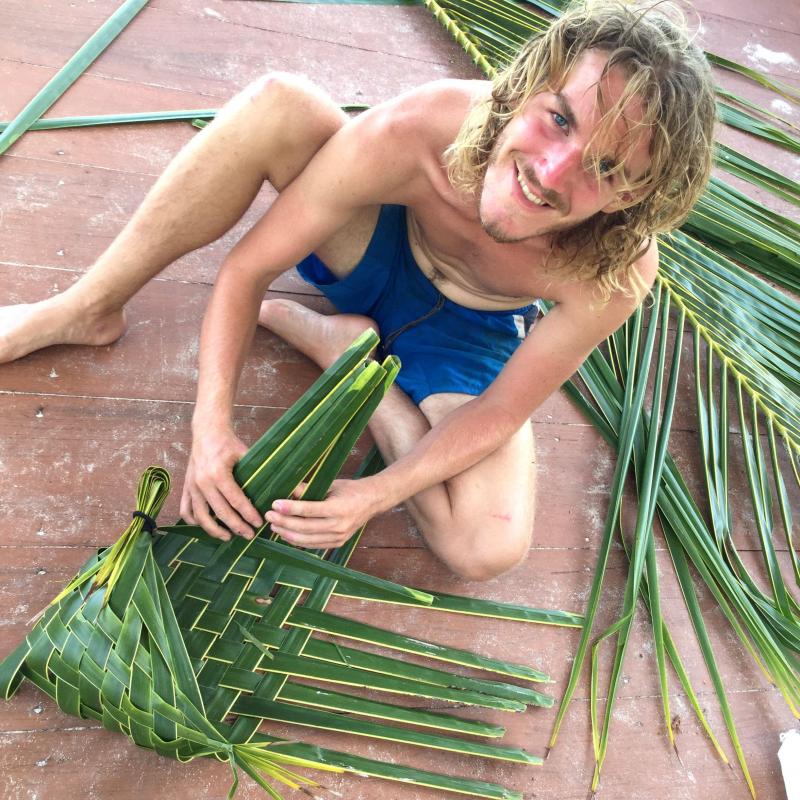 Timp de 3 ani, acest cuplu a mâncat doar fructe. Rezultatele sunt SPECTACULOASE. Vezi cum arată cei doi