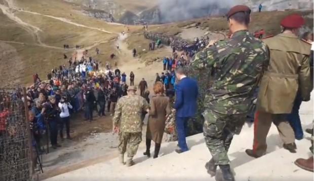 Principesei Margareta i s-a făcut rău la o ceremonie publică! Două persoane au ajutat-o să meargă