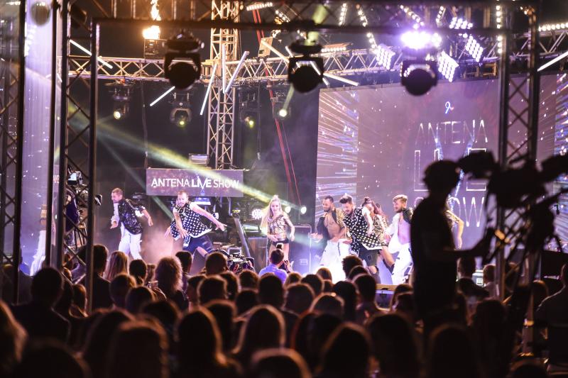 Antena live show, spectacol la cel mai înalt nivel, pe Terasa Teatrului Naţional din Bucureşti
