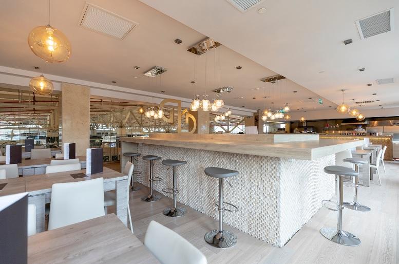 5 idei de amenajare a livingului cu piatră decorativă