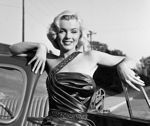 Mașina decapotabilă a celebrei Marilyn Monroe, scoasă la licitație! Oricine o poate obține contra unei sume colosale