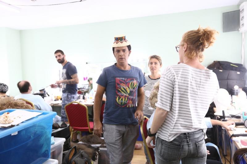 Alina Pușcaș și Cosmin Seleși se transformă în frații Petreuș, la “Te cunosc de undeva!”