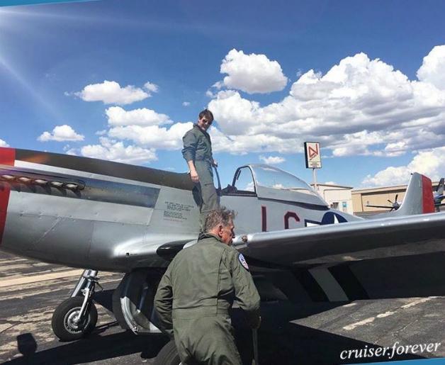 Tom Cruise revine în rolul care l-a făcut celebru. Cum a fost surprins actorul în primele fotografii de pe platourile de filmare - GALERIE FOTO