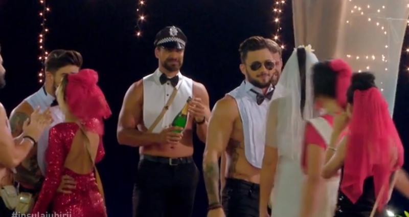 INSULA IUBIRII: Surpriză colosală, în cea de-a noua ediție! Fetele au avut parte de un show de striptease incendiar, iar Andreea a îmbrăcat rochia de mireasă