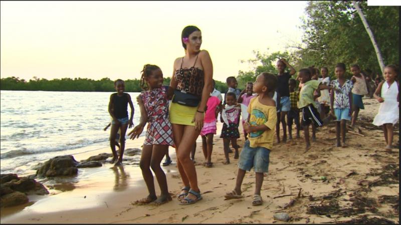 Concurenții din ”Ultimul Trib” fac schimb de obiceiuri cu localnicii din Madagascar