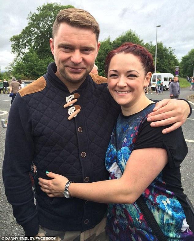 Cutremurător! O femeie de 35 de ani, devastată de durere după ce și-a găsit soțul MORT, la câteva ore după ce se căsătoriseră!