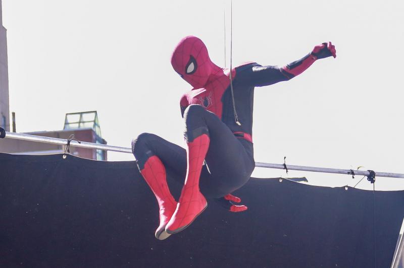Cum s-a turnat filmul Spider-Man Far From Home. Spiderman și-a tras costum nou!