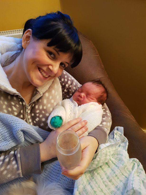 El e Theo, micuțul cu 25 de infarcte într-o singură zi! A trecut prin 17 operații, toate înainte de a împlini un an!