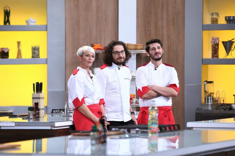 Record de audienţă în semifinala „Chefi la cuțite”: 5 bucătari au rămas în cursa către finală