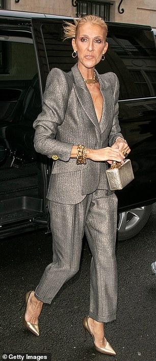 Fermecătoare și îndrăgostită! Celine Dion a făcut furori la cel mai important eveniment de modă din Paris! Cum s-a afișat cântăreața la brațul iubitului ei de 34 de ani!