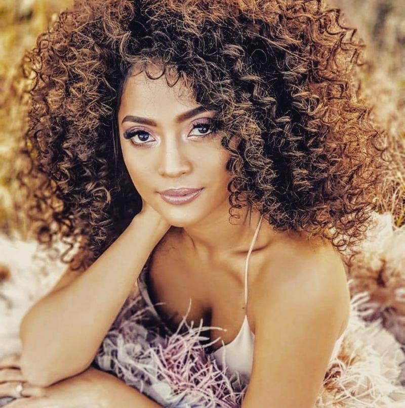 Bella Santiago, câștigătoarea „X Factor”, o viață de roman: ”Vreau să am bani să-mi cresc fetița!”