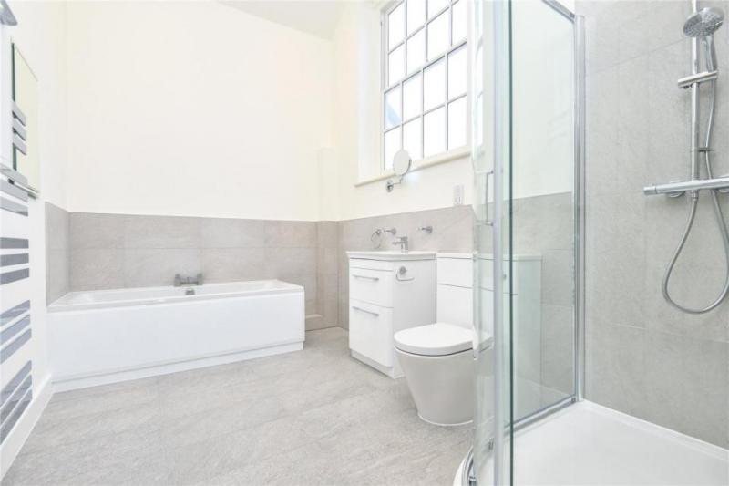 Fostă biserică, transformată în vilă de lux. Ce-i îngrozește pe cei care vor s-o cumpere