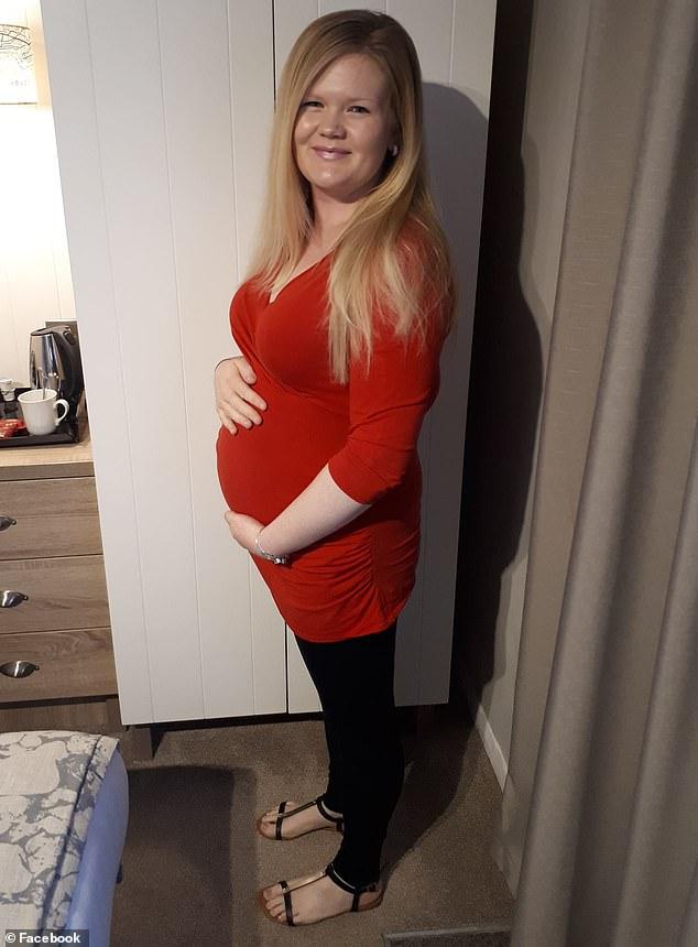 Dovada că vârsta nu contează! Au devenit părinți, deși el e mai bătrân cu 36 de ani decât ea: ”Sunt în culmea fericirii de când a venit bebe!”