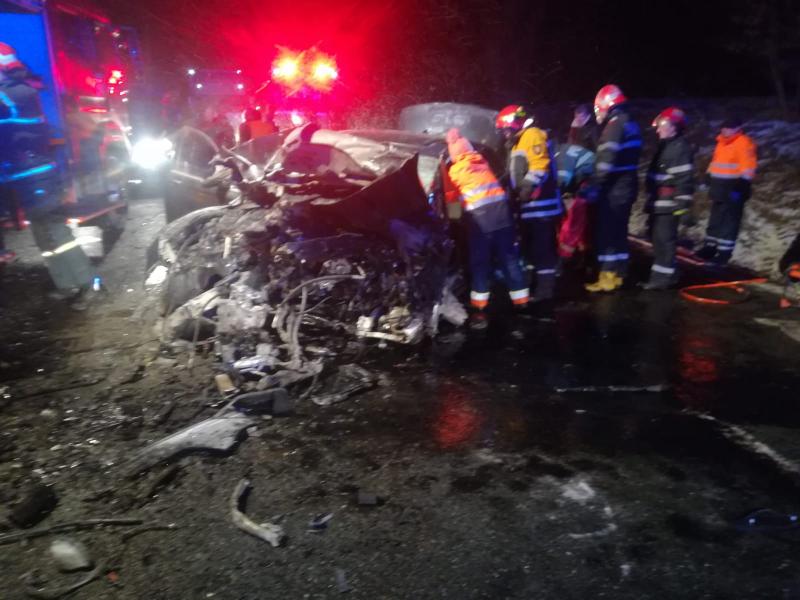 Accident grav în Bacău, în urmă cu puțin timp! Doi morți și doi răniți, după ce unul dintre șoferi a adormit la volan