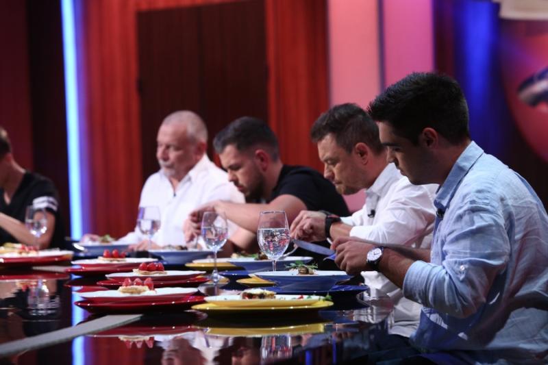 Tensiune uriaşă la emisiunea "Chefi la cuţite"! Chef Florin Dumitrescu: “Nu mă călcați pe coadă, că înnebunesc!”