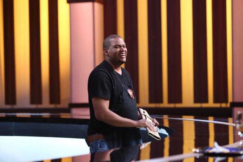 Chefi la cuțite a fost lider de piață! Chef Florin Dumitrescu a oferit cuțitul de aur! Ce preparat l-a cucerit