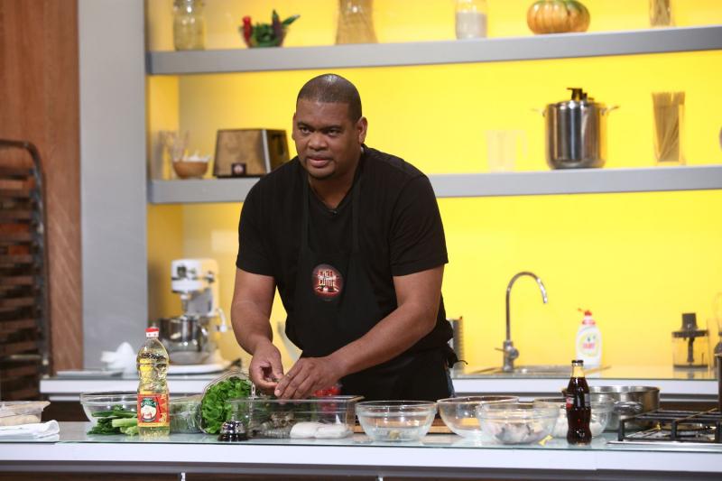 Chefi la cuțite a fost lider de piață! Chef Florin Dumitrescu a oferit cuțitul de aur! Ce preparat l-a cucerit