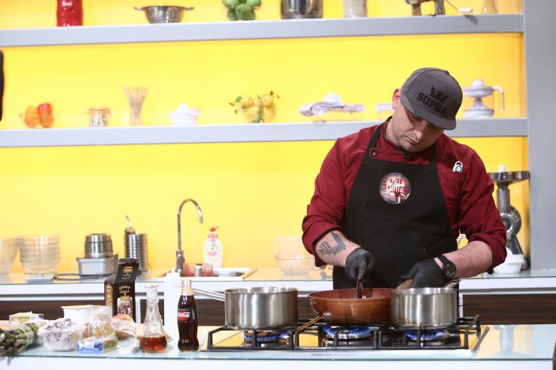 Povești de viață unice și farfurii savuroase în editia 8 "Chefi la cuțite". Scărlătescu a câștigat încă o amuletă