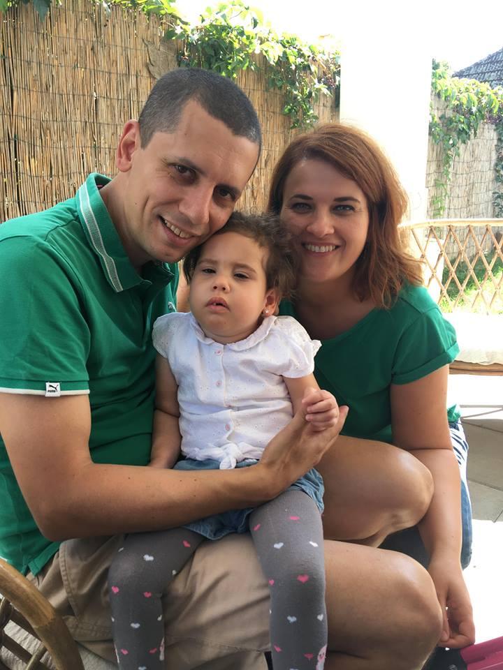 Fetiță de patru ani, singura din România care suferă de această boală rară! Ce simptome are sindromul Leigh