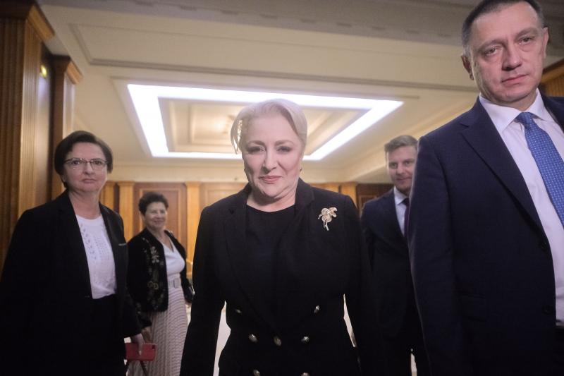 Zeci de moțiuni de cenzură depuse în România, în ultimii 30 de ani! Guvernul condus de Viorica Dăncilă, al patrulea demis în istoria post-decembristă