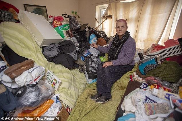 Are 70 de ani, dar va fi aruncată în stradă, cu cele trei pisici ale ei! Motivul este de necrezut! „Tot ce îmi doresc este să stau liniștită în casa mea”