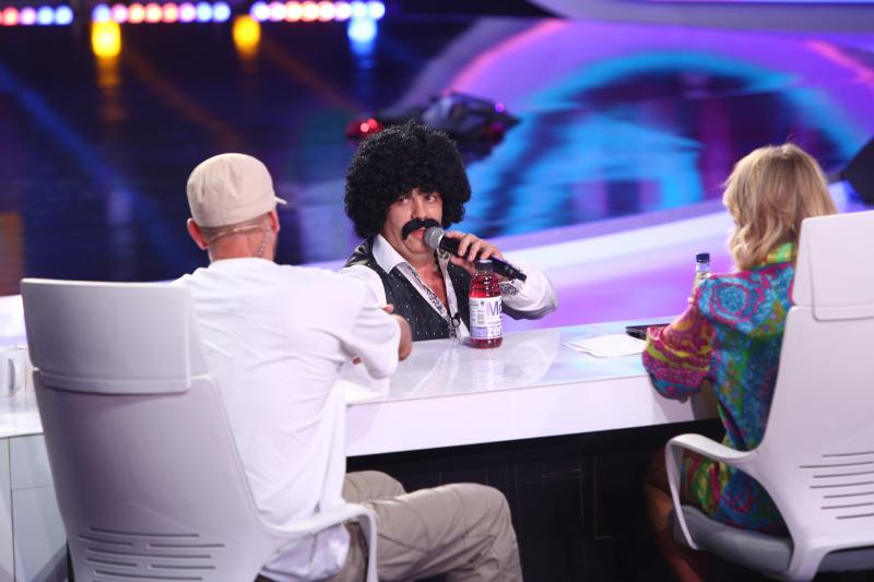 Neluţu Măgurean a readus muzica anilor '80 pe scena de la iUmor!