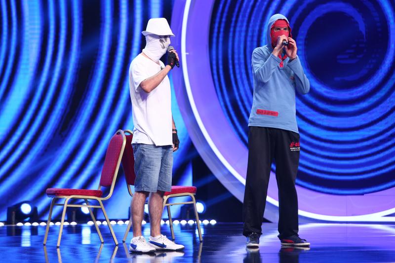 Ce s-a întâmplat la „iUmor” sezonul șapte, ediția cinci. George Țintă a revenit pe scenă, Andrei Voicu i-a adresat un număr lui Mihai Bendeac, iar numărul de improvizație al trupei  Double G va deveni viral