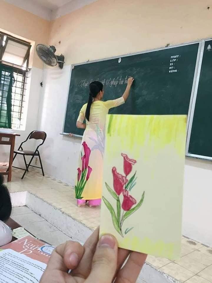 Încearcă să nu râzi! Felul în care s-au îmbrăcat acești profesori a stârnit imaginația elevilor!