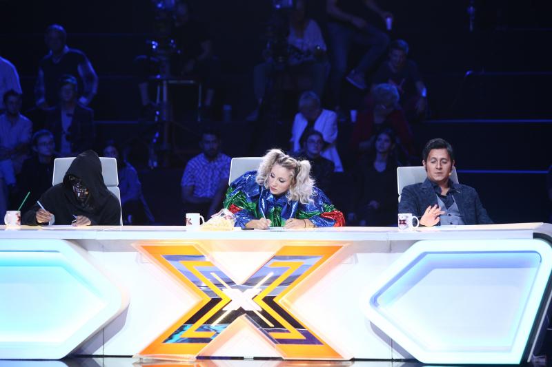 Hohote de râs și parodii de cinci stele, în prima ediție a emisiunii Antitalent! Andreea Marin a făcut spectacol uriaș