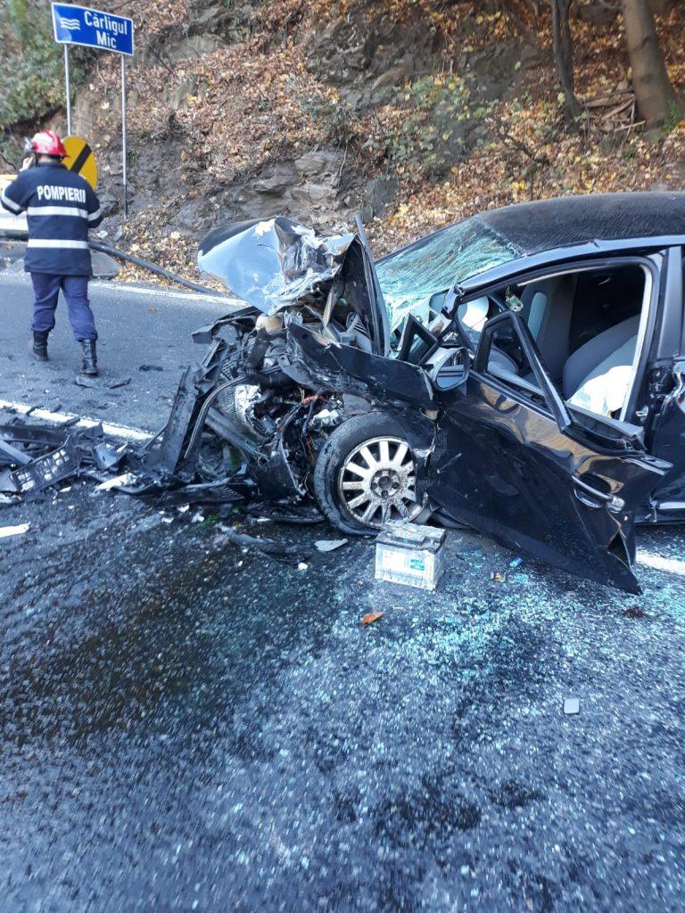 Accident cumplit cu cinci victime, la Călimănești! Ce greșeală a făcut șoferul vinovat | FOTO