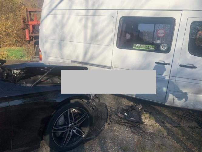 Două maşini ale Ambasadei Chinei, implicate într-un accident rutier în Buciumi