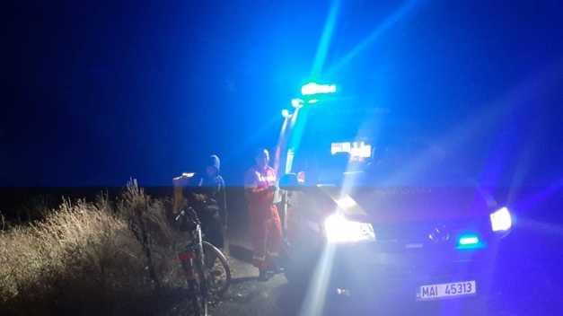 Un curier pe bicicletă s-a rătăcit în pădure. A fost căutat de către pompieri, SMURD și Ambulanța