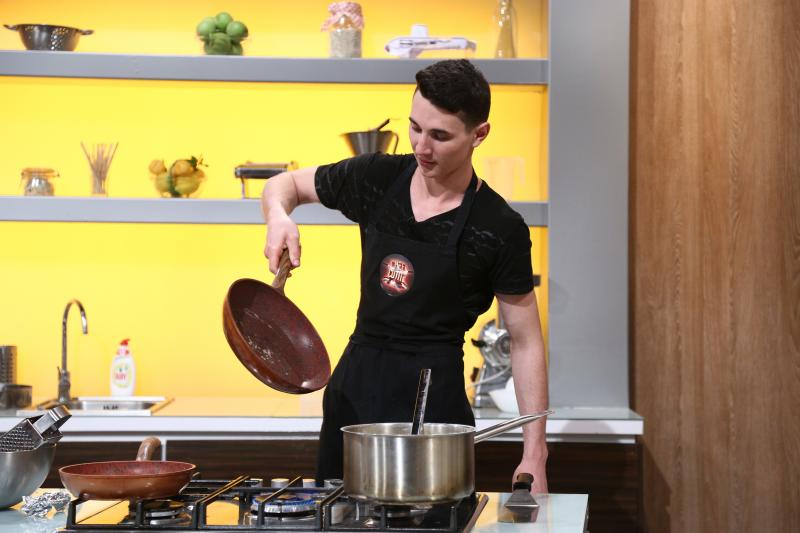 Destăinuri șocante, o lecție de istorie, lacrimi de regret și multă mâncare bună! Ce s-a întâmplat în ediția 15 a celui de-al șaptelea sezon ”Chefi la cuțite”