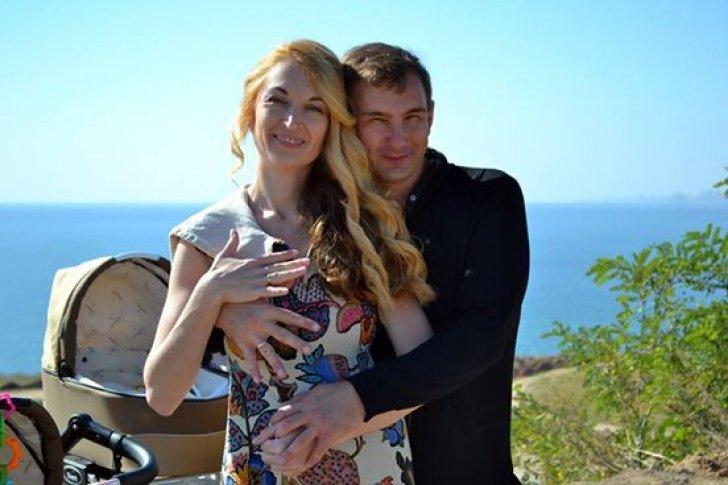 Își mai doreau un copil însă natura a fost mai darnică cu ei! Ce a descoperit o femeie atunci când și-a făcut ecograful: „Mă tratau ca pe o vază de cristal”