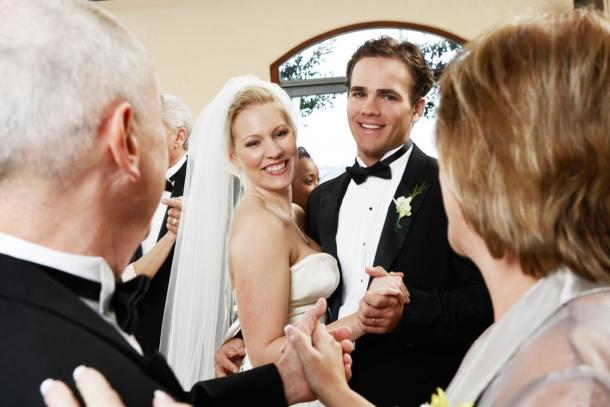 Momentele-cheie de la o NUNTĂ care trădează o căsnicie eşuată