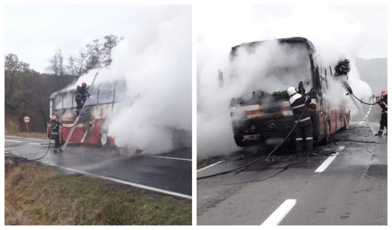 Un autobuz cu 24 de pasageri a luat foc pe șosea, în Covasna! Atenție, imagini ce vă pot afecta emoțional! Foto