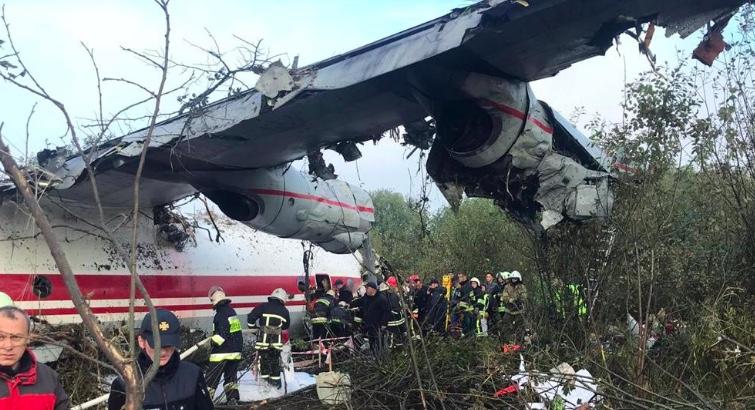 Un avion s-a  prăbușit în Ucraina. Cinci oameni au murit din cauza lipsei de combustibil