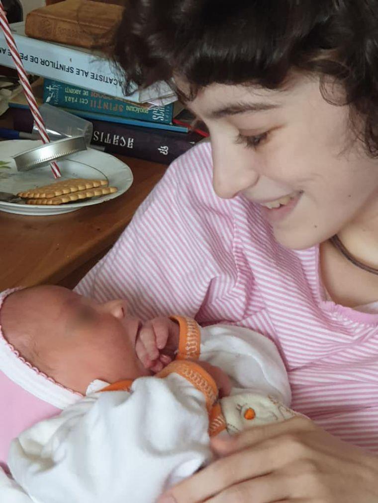 Teodora, fiica preotului Stamate, a primit o scrisoare înainte de a muri. Părinții au descoperit-o printre lucrurile fetei