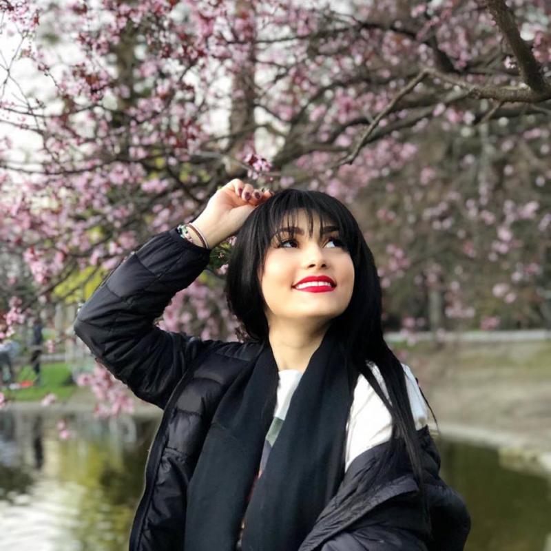 Durere fără margini! Tânără solistă de muzică populară, moartă la 18 ani. Andreea Rodiana avea cancer