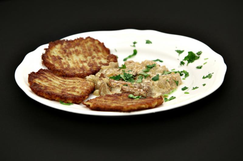 O lecţie de limbă română proaspăt învăţată! Doi polonezi dau testul în bucătărie la Chefi la cuţite!