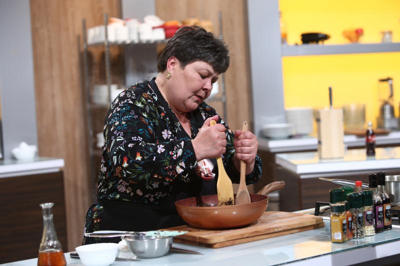 Maestra de la Casa Regală acceptă provocarea Chefi la cuțite