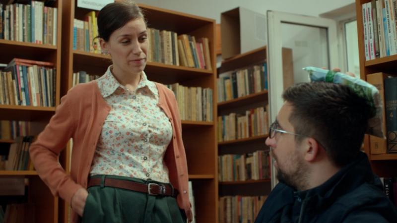 Primarul Stelian Manole vrea să facă un parc de distracții în Mangalița, iar Marcel, suflătorul de frunze șef, face o descoperire șocantă