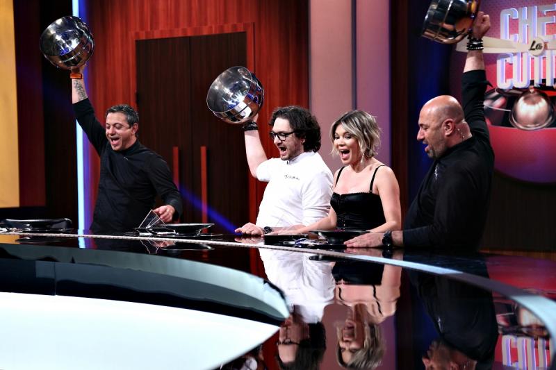 Se împart ultimele cuţite şi se dă startul probelor eliminatorii la Chefi la cuţite